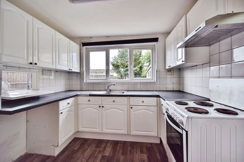 Property photo 3 of 15 Pbox-Img.Jpg