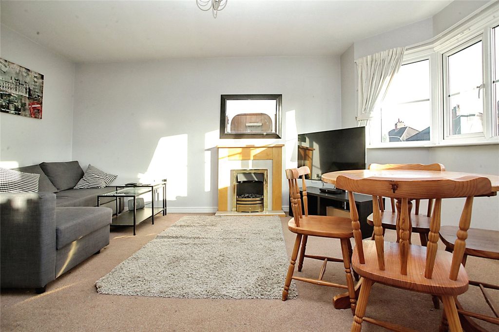 Property photo 2 of 8 Loune/Diner/Kitchen