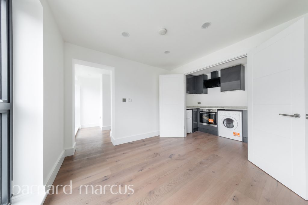 Property photo 2 of 7 Living Room