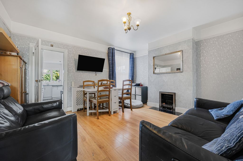 Property photo 2 of 14