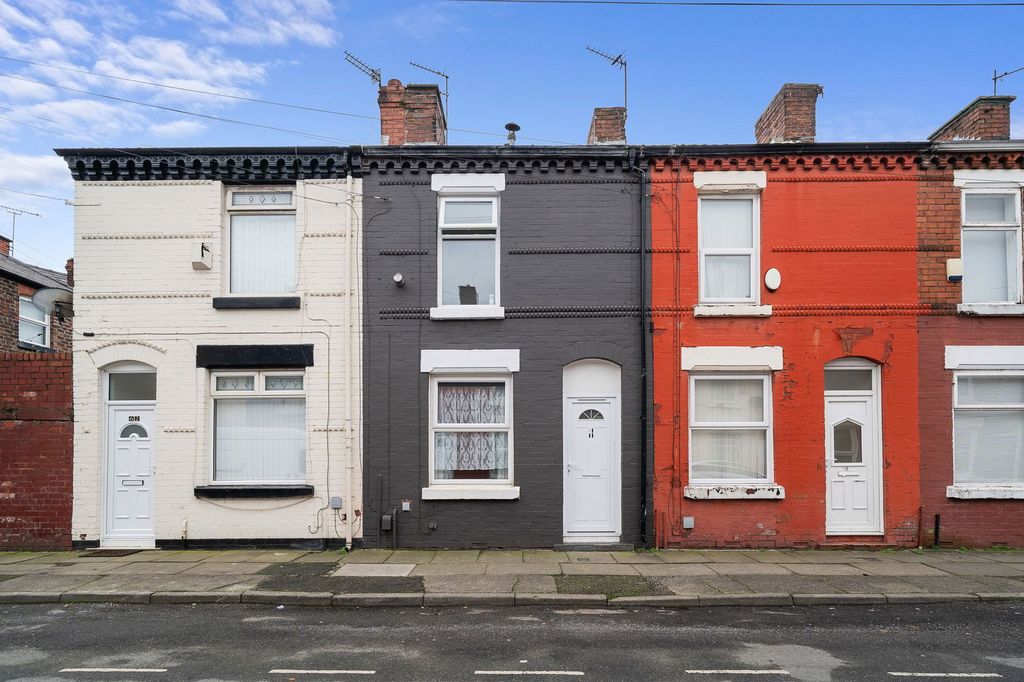 Property photo 1 of 13