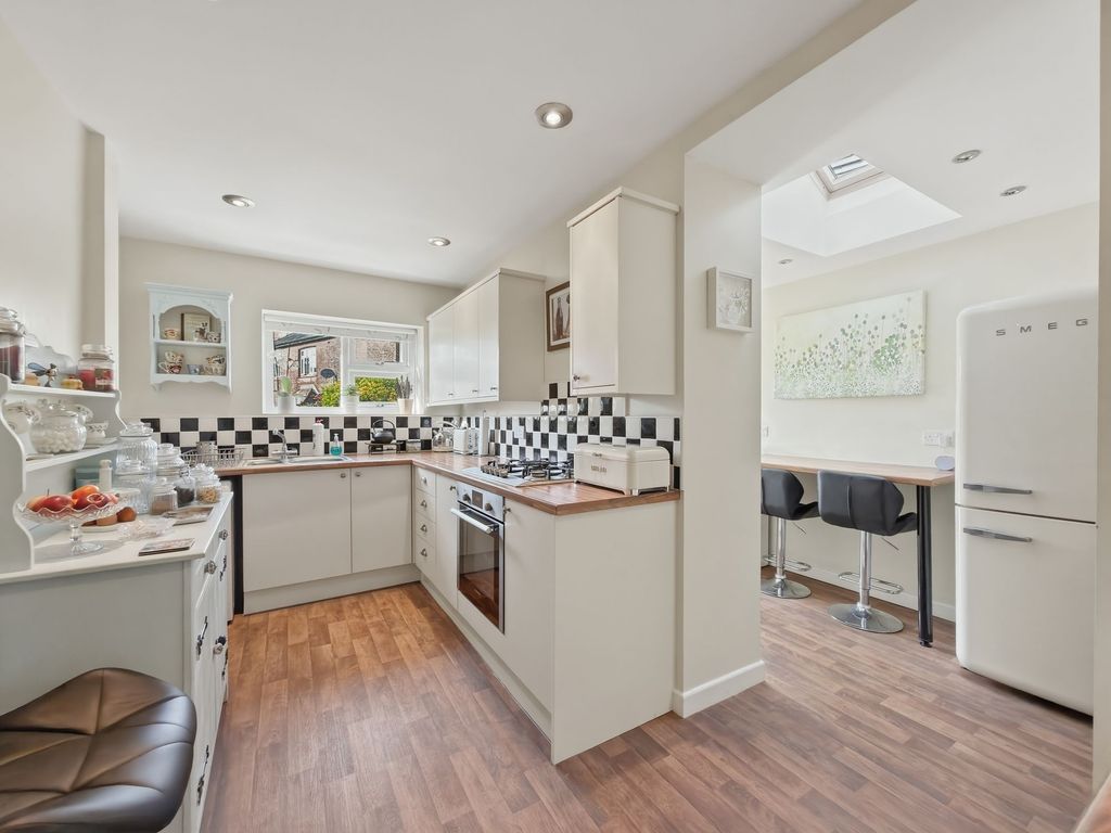 Property photo 2 of 16