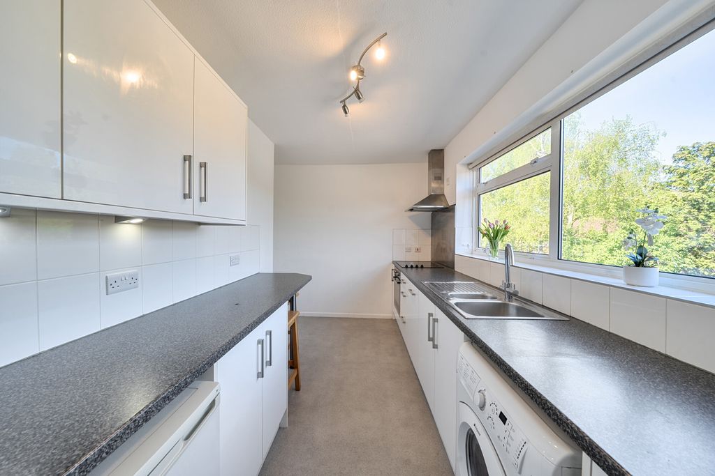 Property photo 3 of 17 1449059-6-69E9F0A...