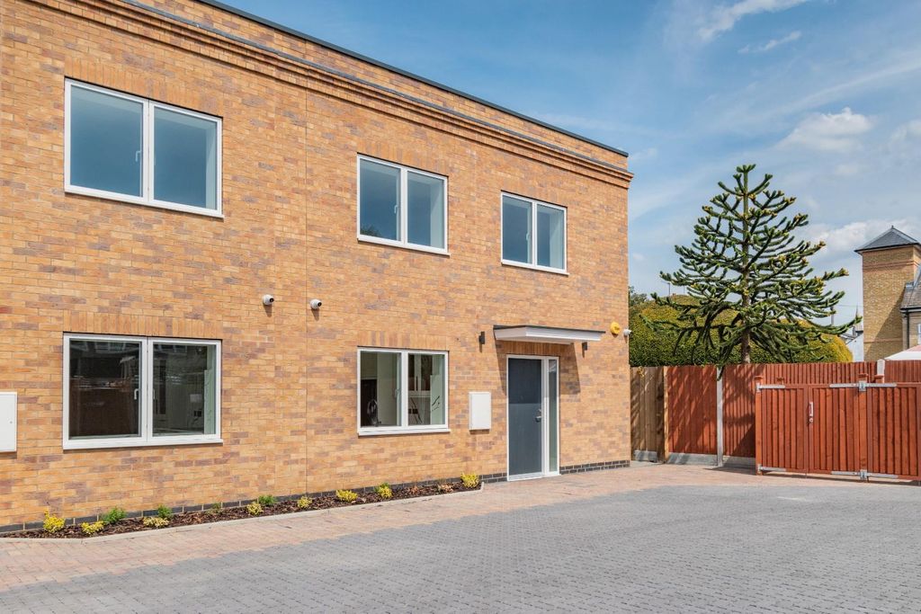 Property photo 1 of 36 8646030-Exterior05.Jpg