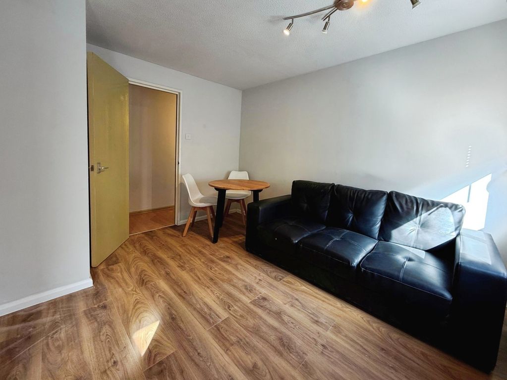 Property photo 1 of 6 Picture No. 14