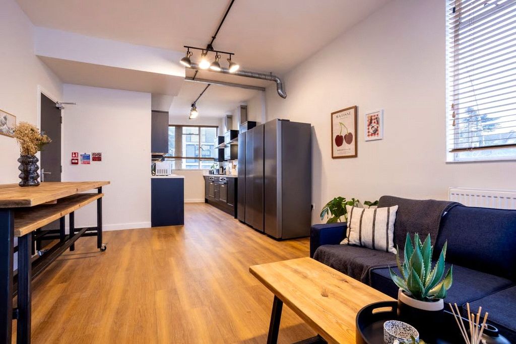 Property photo 2 of 10 Picture No. 21