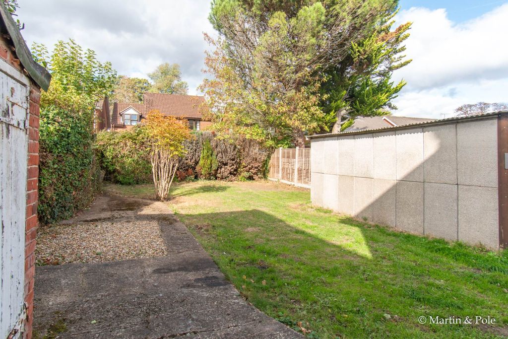 Property photo 2 of 14
