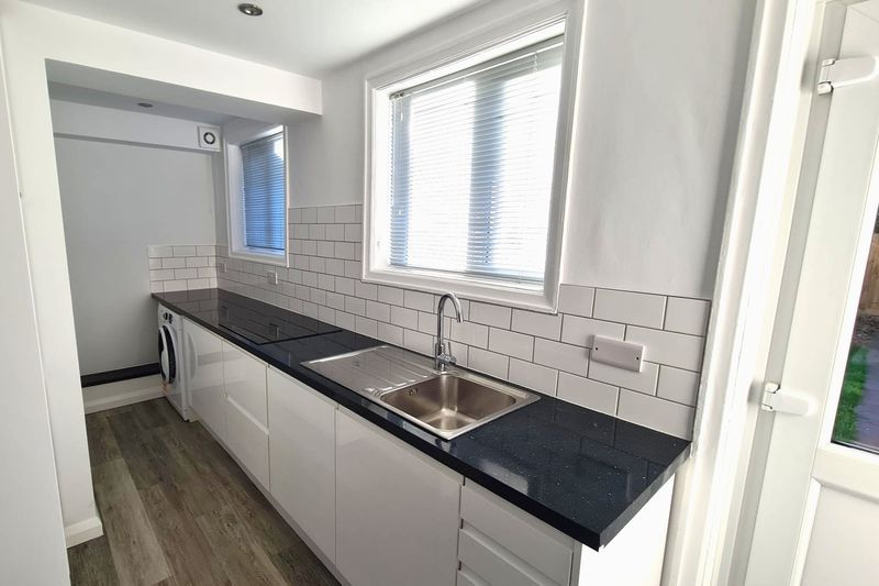 Property photo 2 of 13 Kitchen 1