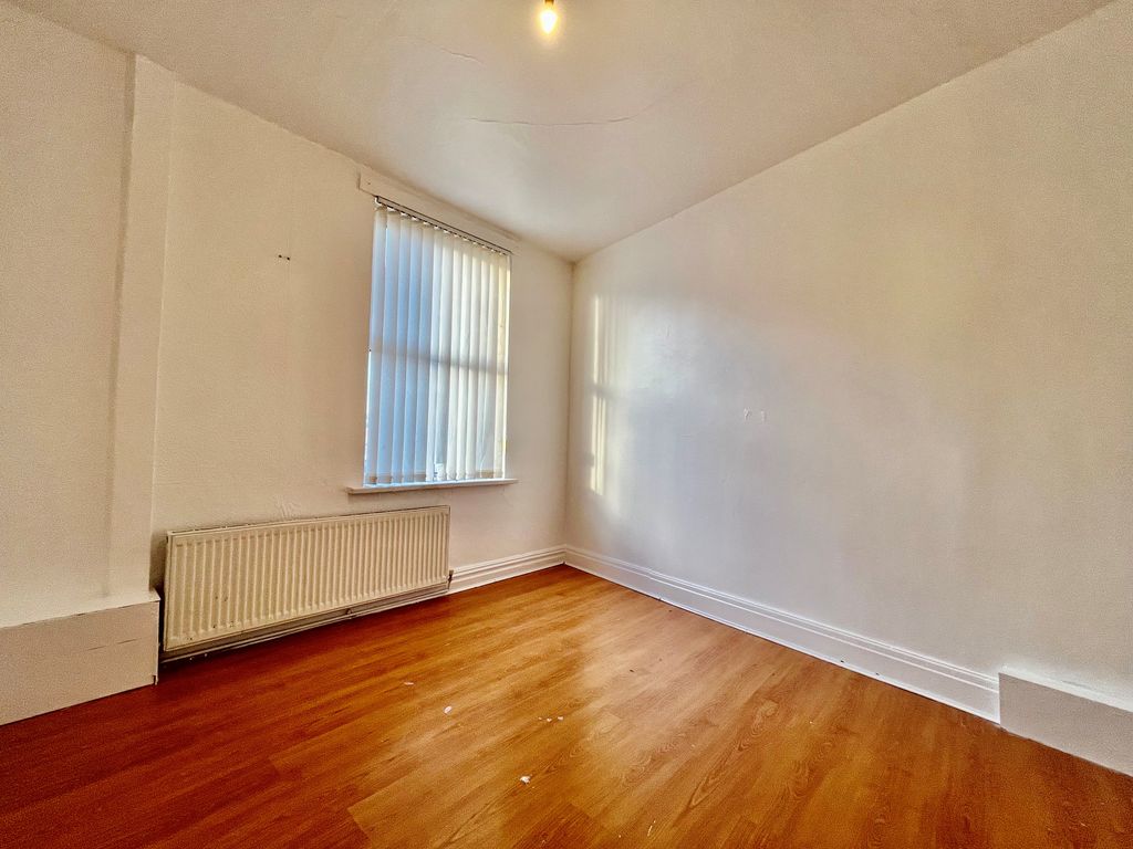 Property photo 2 of 7 Image