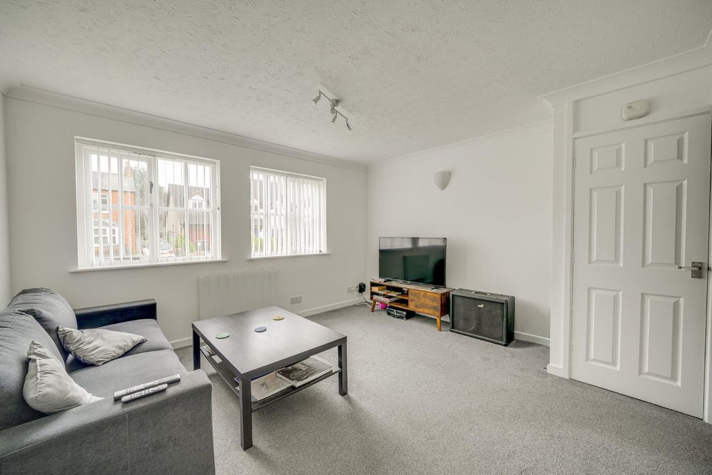 Property photo 2 of 12