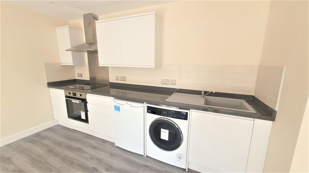 Property photo 3 of 5 Kitchen