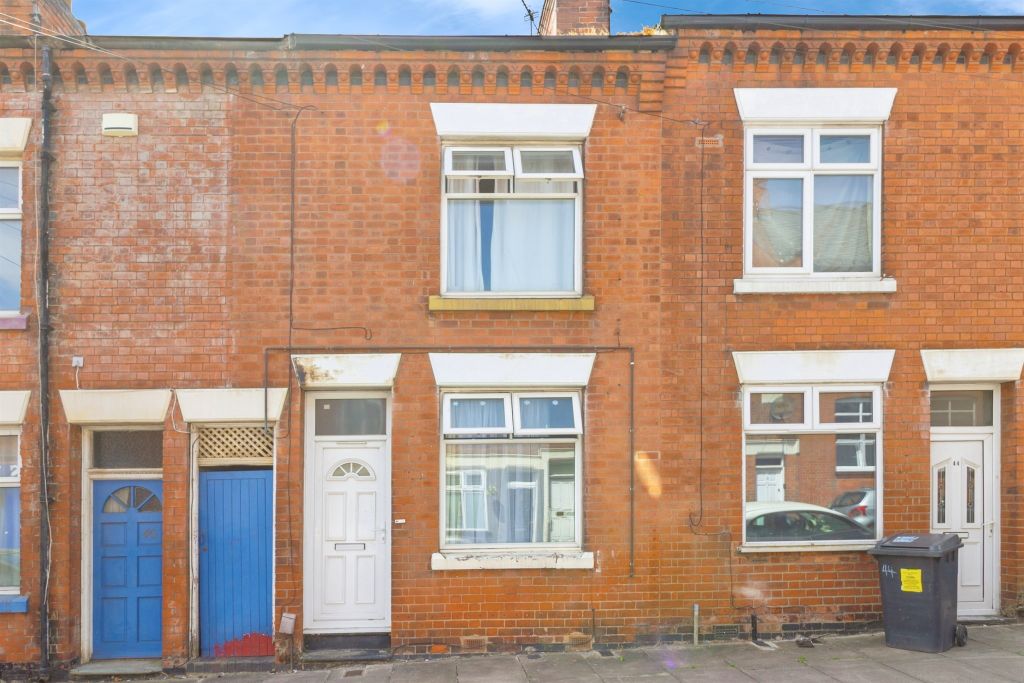 Property photo 1 of 17
