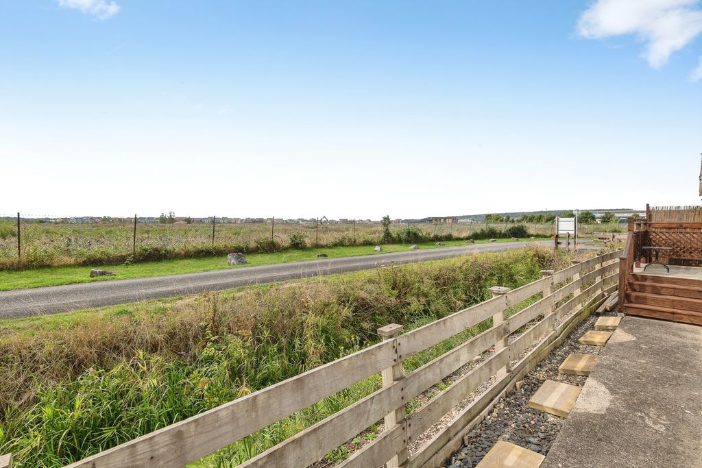 Property photo 3 of 24 Pbox-Img.Jpg