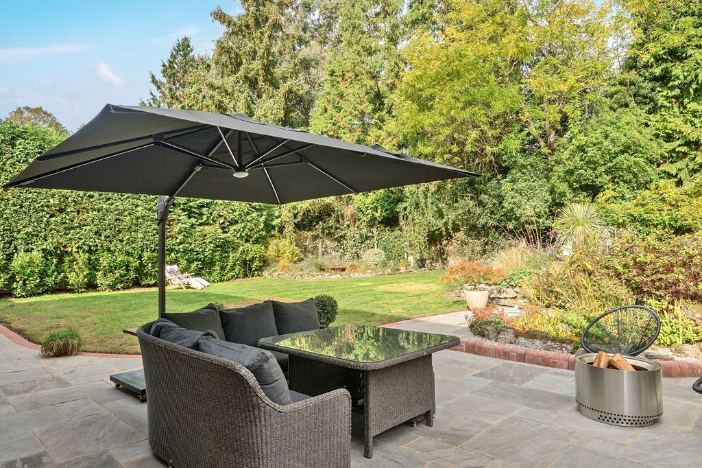 Property photo 3 of 27 Garden Terrace