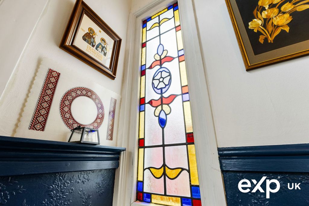 Property photo 2 of 30