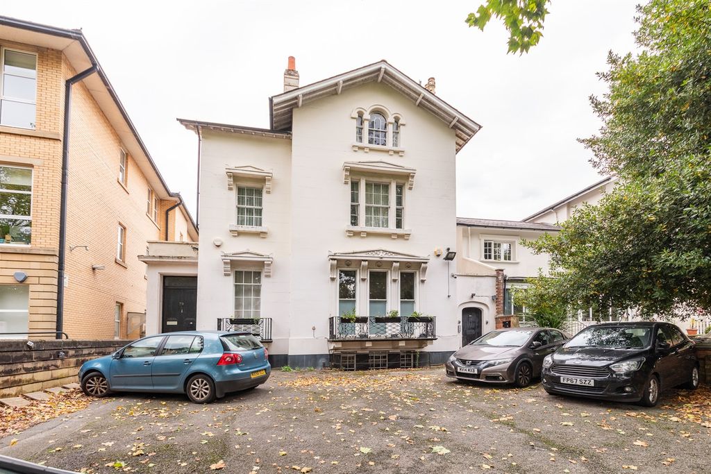 Property photo 1 of 13 (Main)