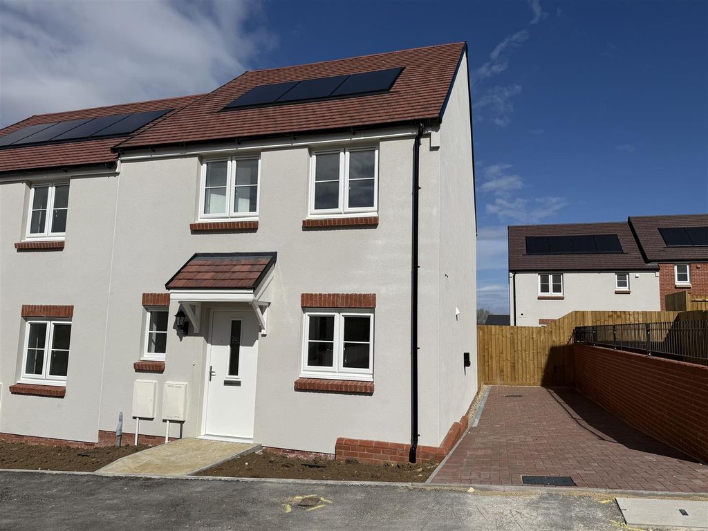 Property photo 1 of 12 Plot 352 Front.Jpeg