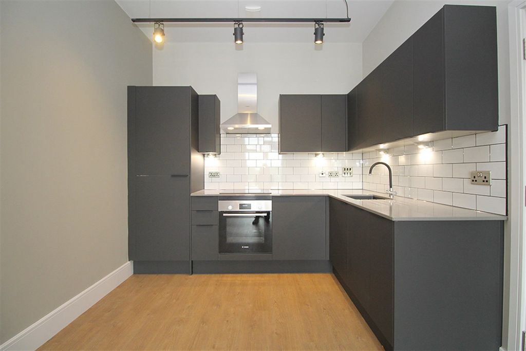 Property photo 2 of 24 Kitchen