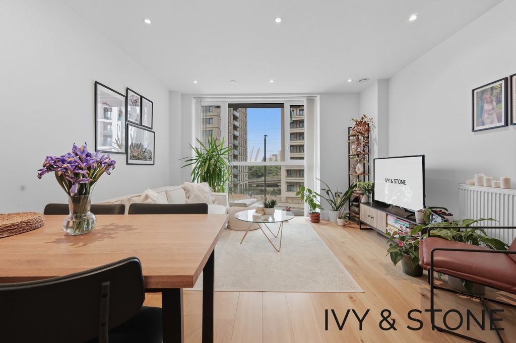 Property photo 1 of 15 4523490