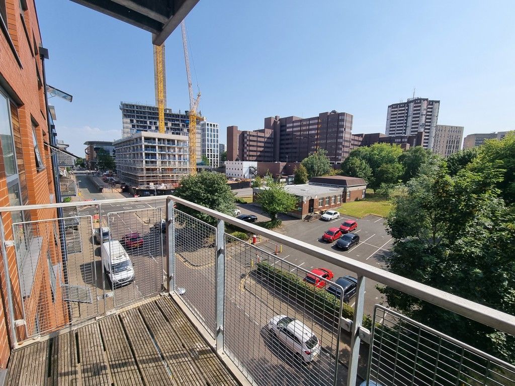 Property photo 1 of 8 Balc