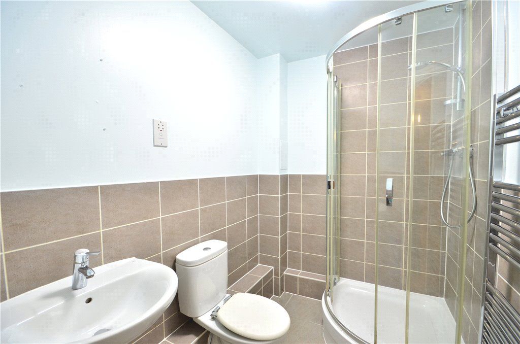 Property photo 3 of 8 6