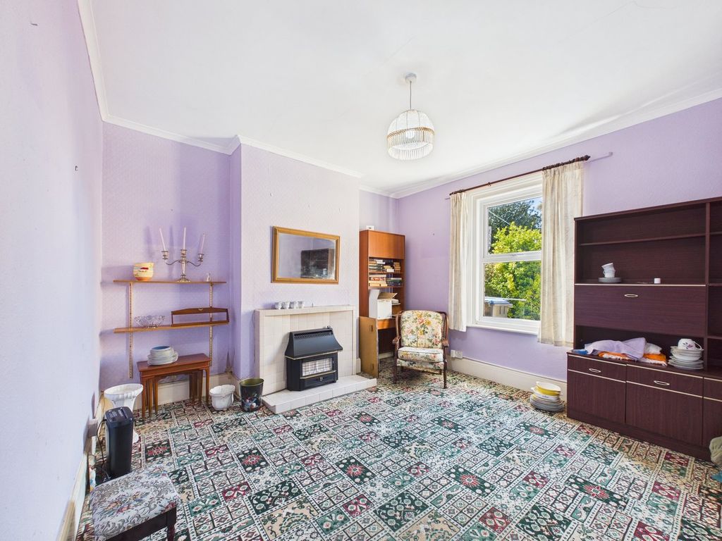 Property photo 3 of 20