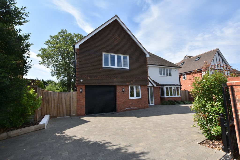 Property photo 1 of 23