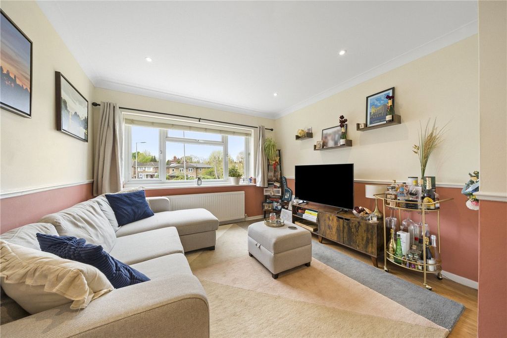 Property photo 2 of 11 Reception