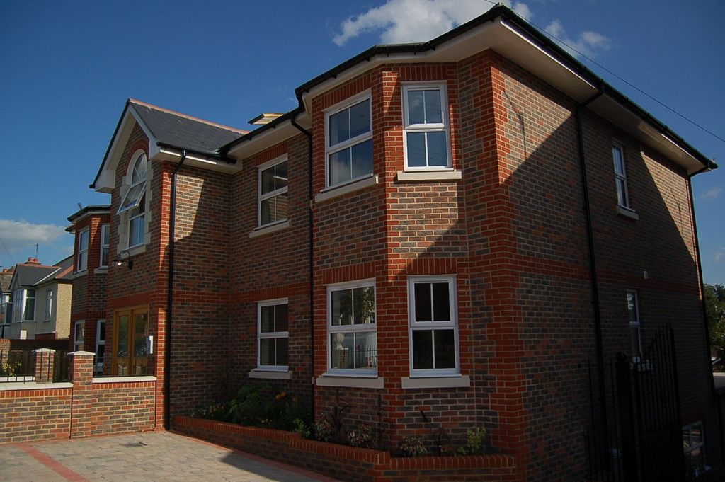 Property photo 1 of 8