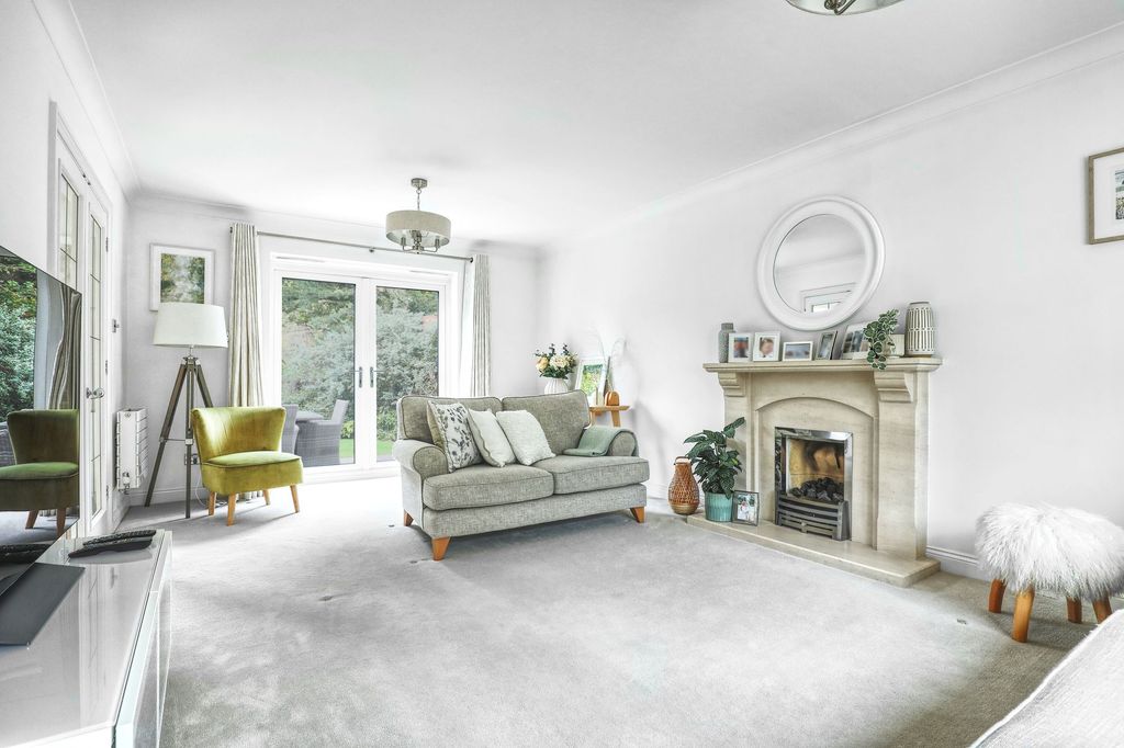 Property photo 3 of 23