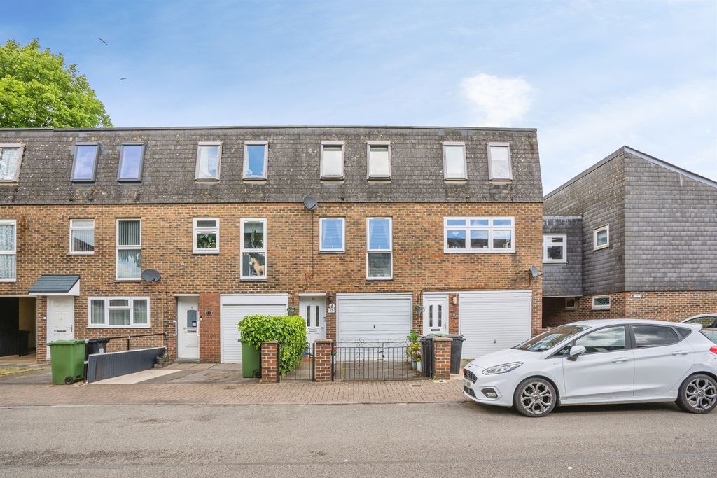 Property photo 1 of 34