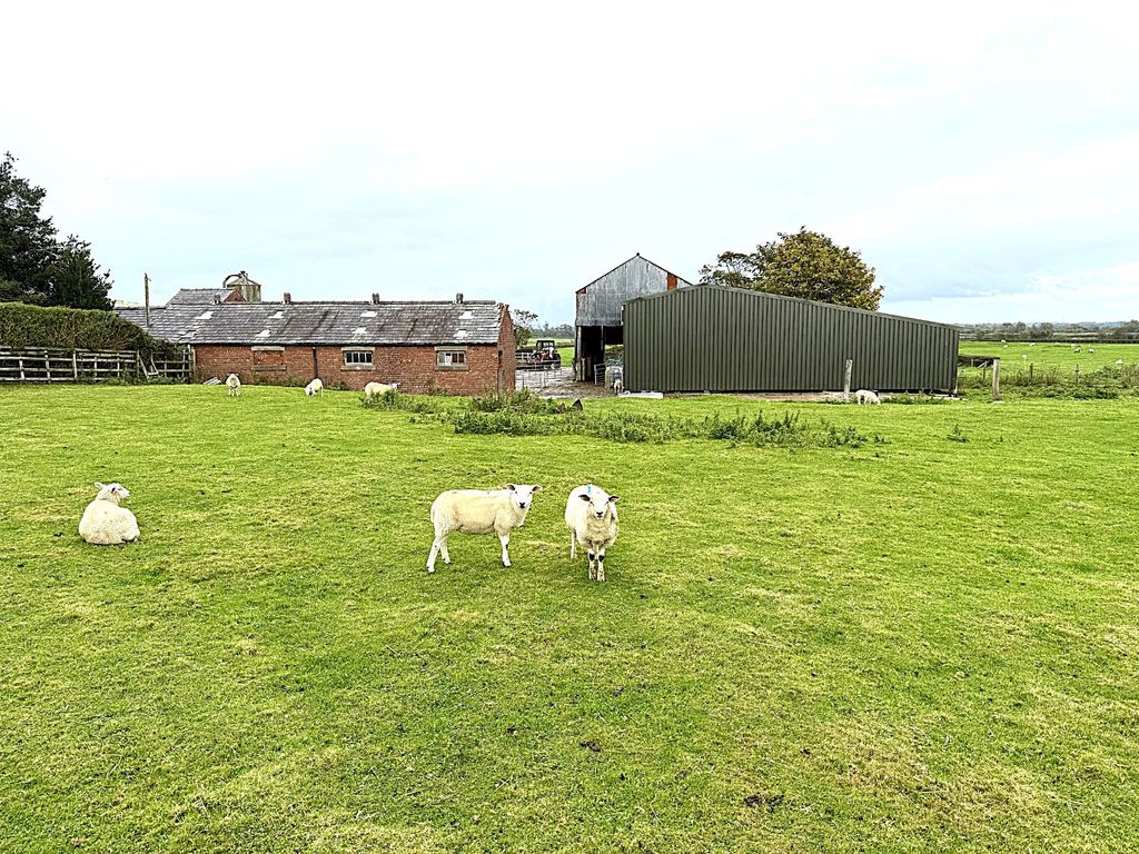 Property photo 3 of 27