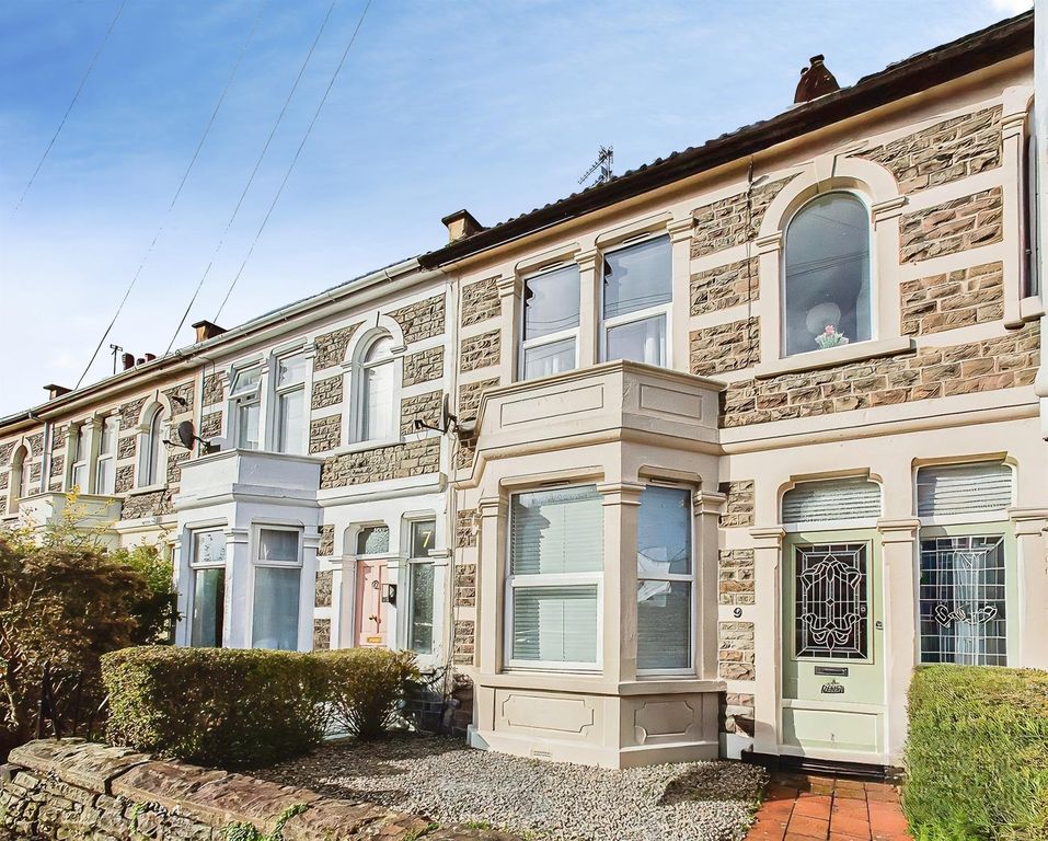 Property photo 1 of 18