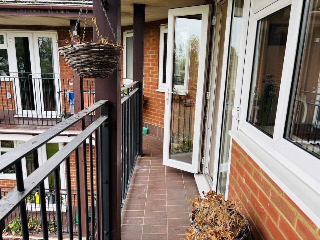 Property photo 3 of 9