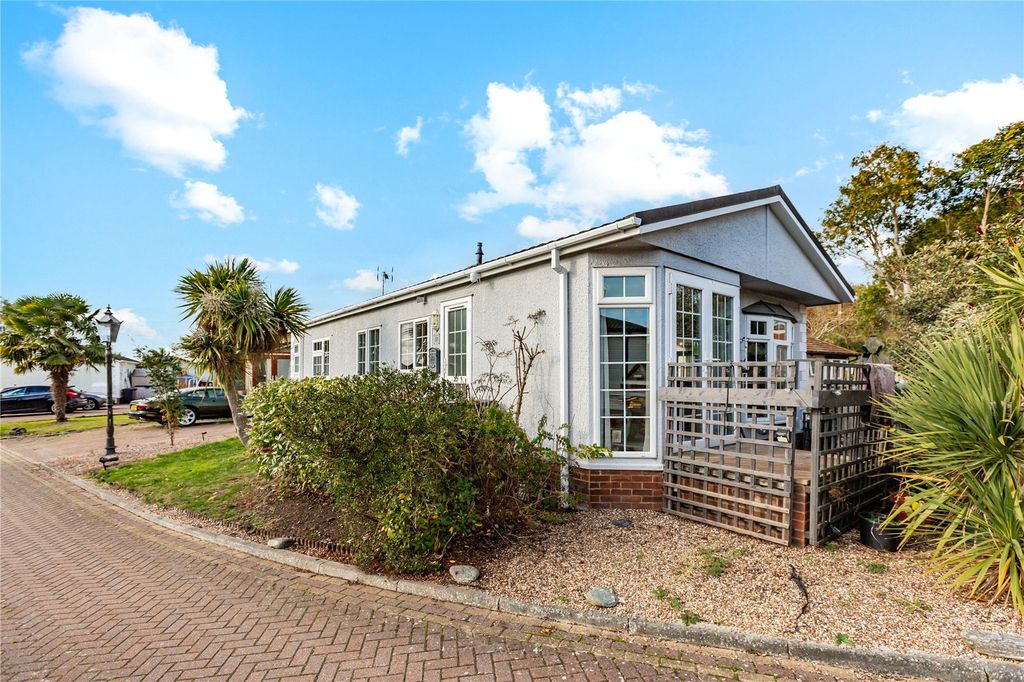 Property photo 1 of 16 Exterior