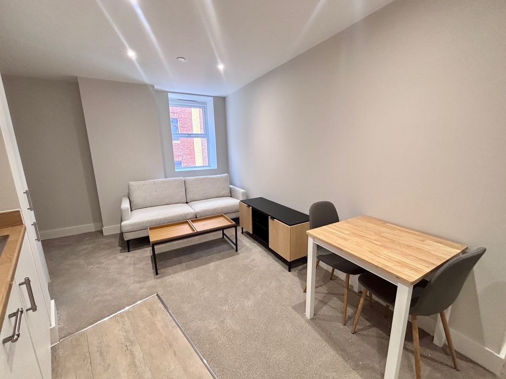 Property photo 3 of 7 Bedroom 1