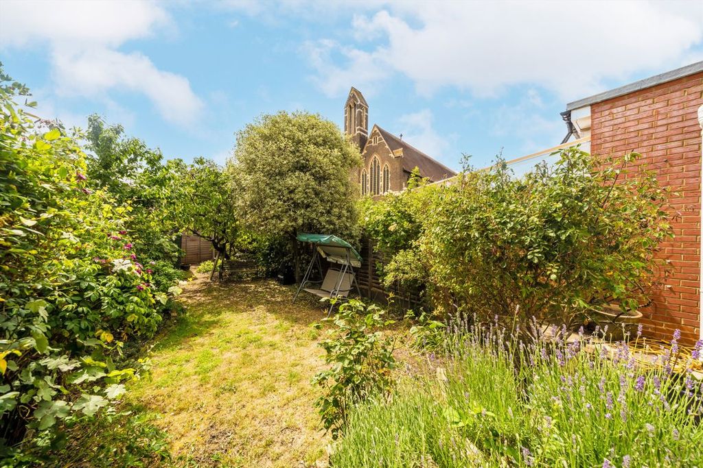 Property photo 3 of 12