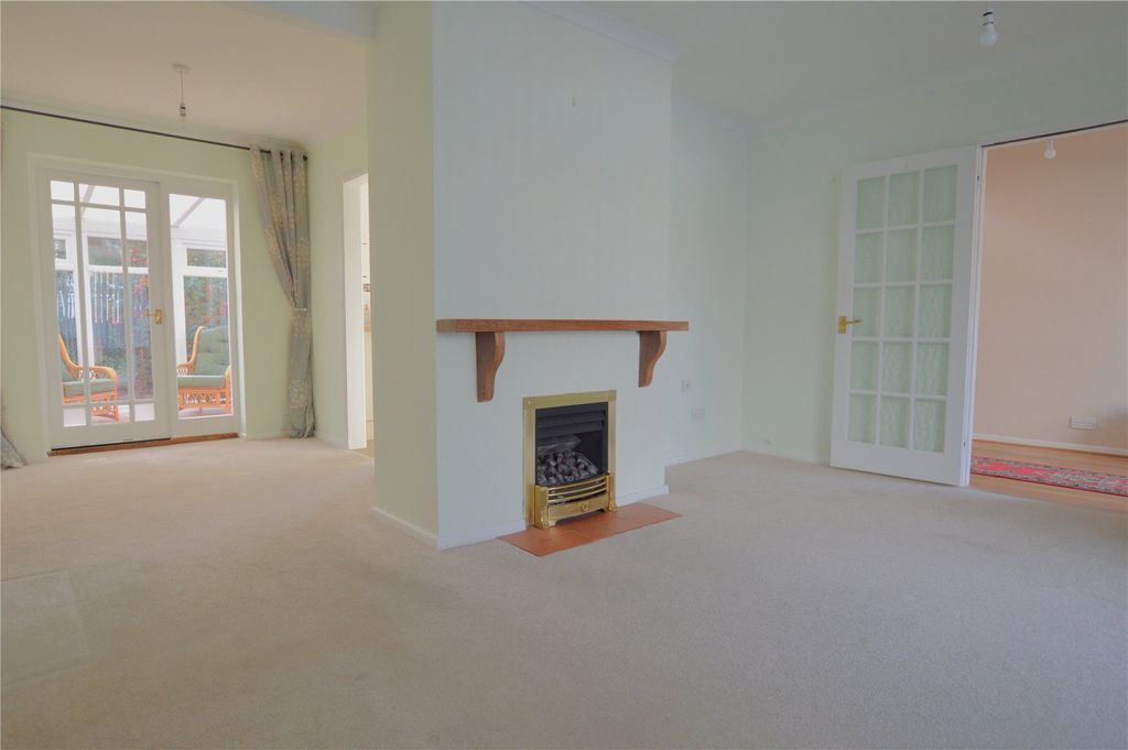 Property photo 3 of 24 Living Room