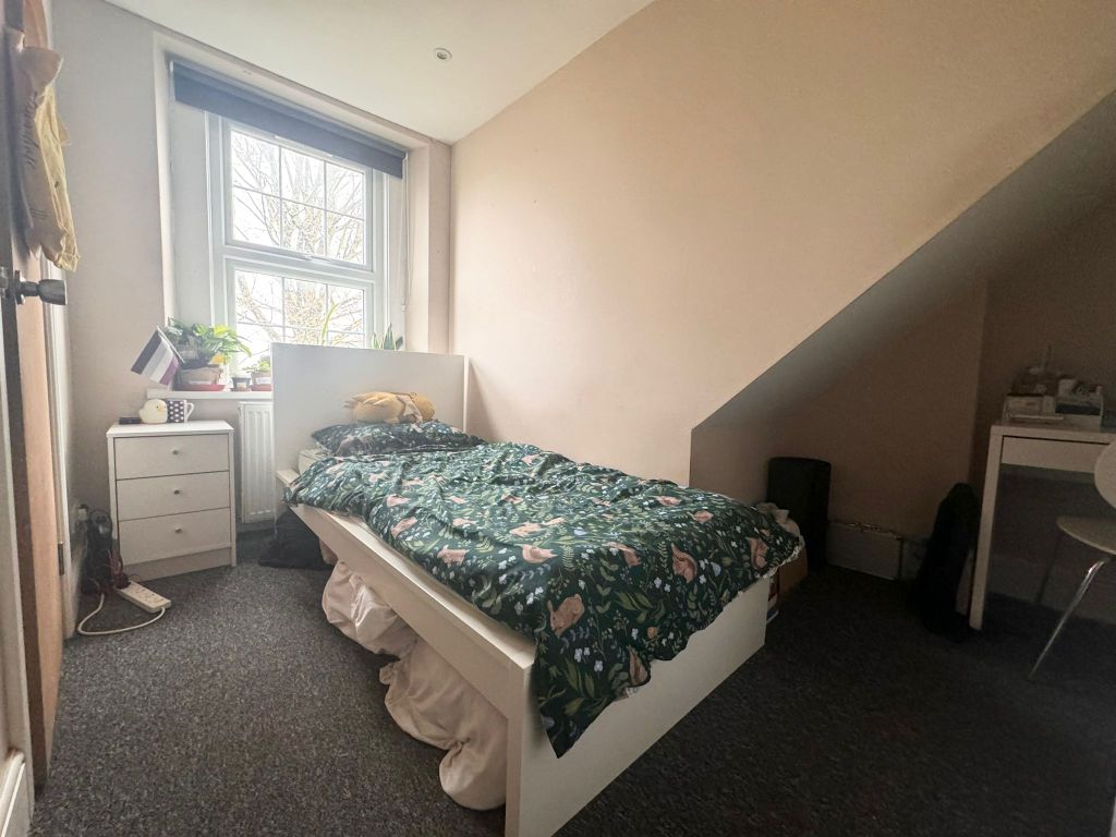 Property photo 2 of 5 Bedroom 2