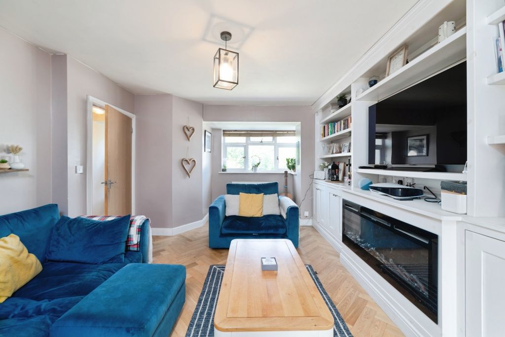 Property photo 3 of 19 Pbox-Img.Jpg