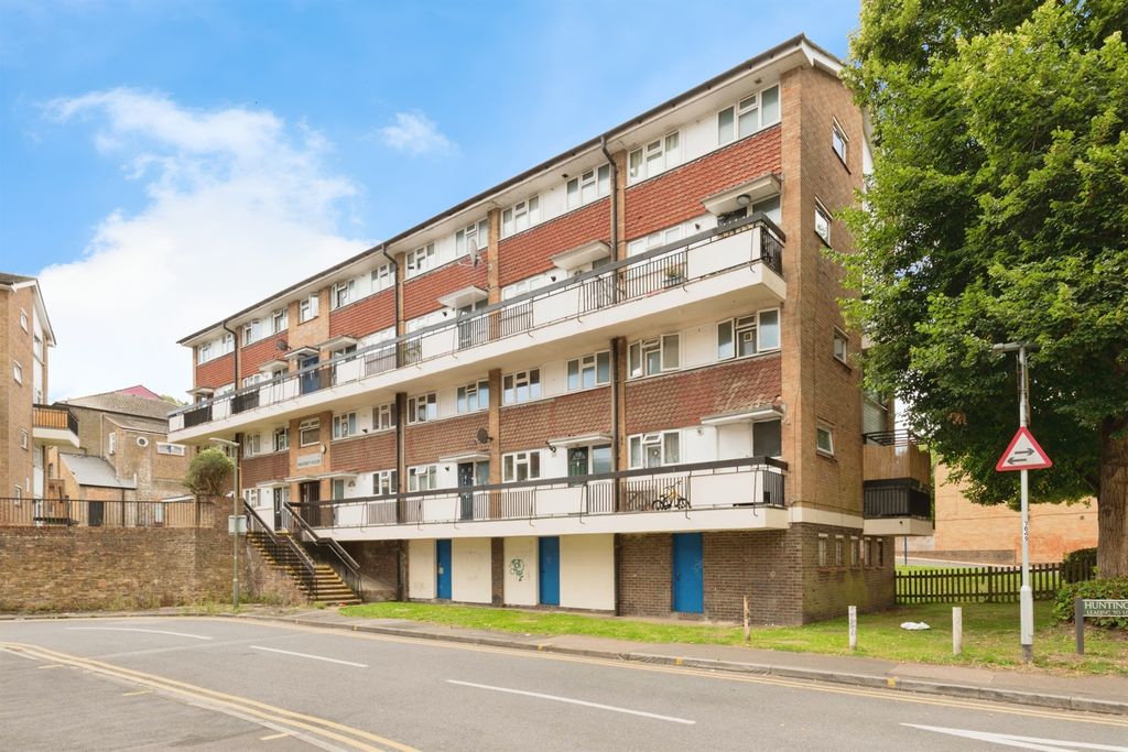 Property photo 1 of 12