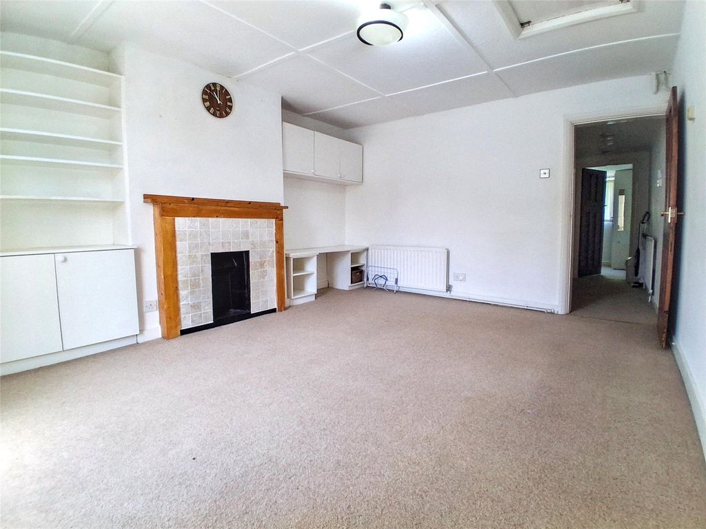 Property photo 3 of 6 Picture No. 37