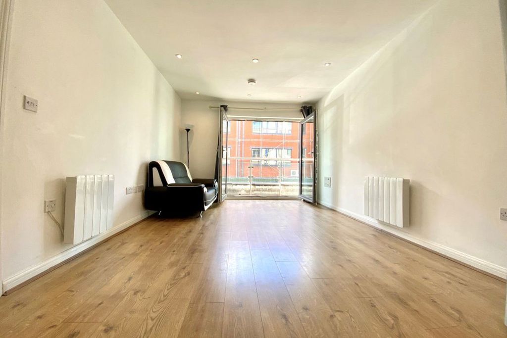 Property photo 3 of 7