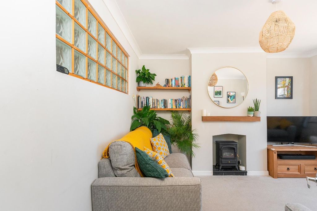 Property photo 1 of 36 3S9Drbr - Living Room D.Jpg