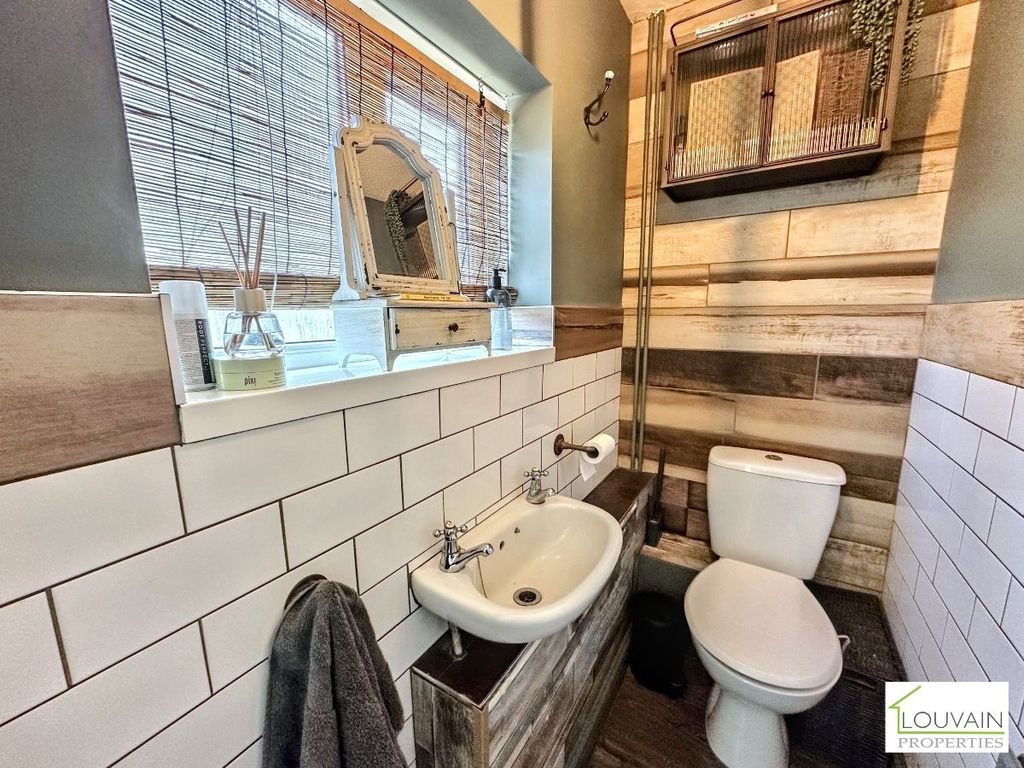 Property photo 3 of 29