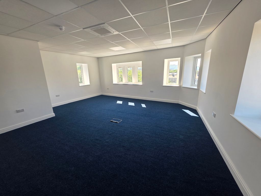 Property photo 2 of 3