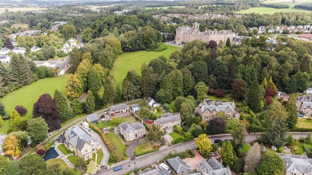 Property photo 3 of 31 Drone