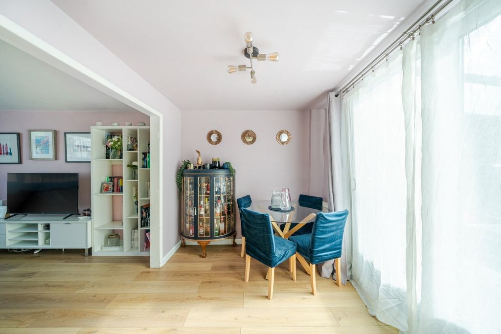 Property photo 3 of 11 Picture No. 05