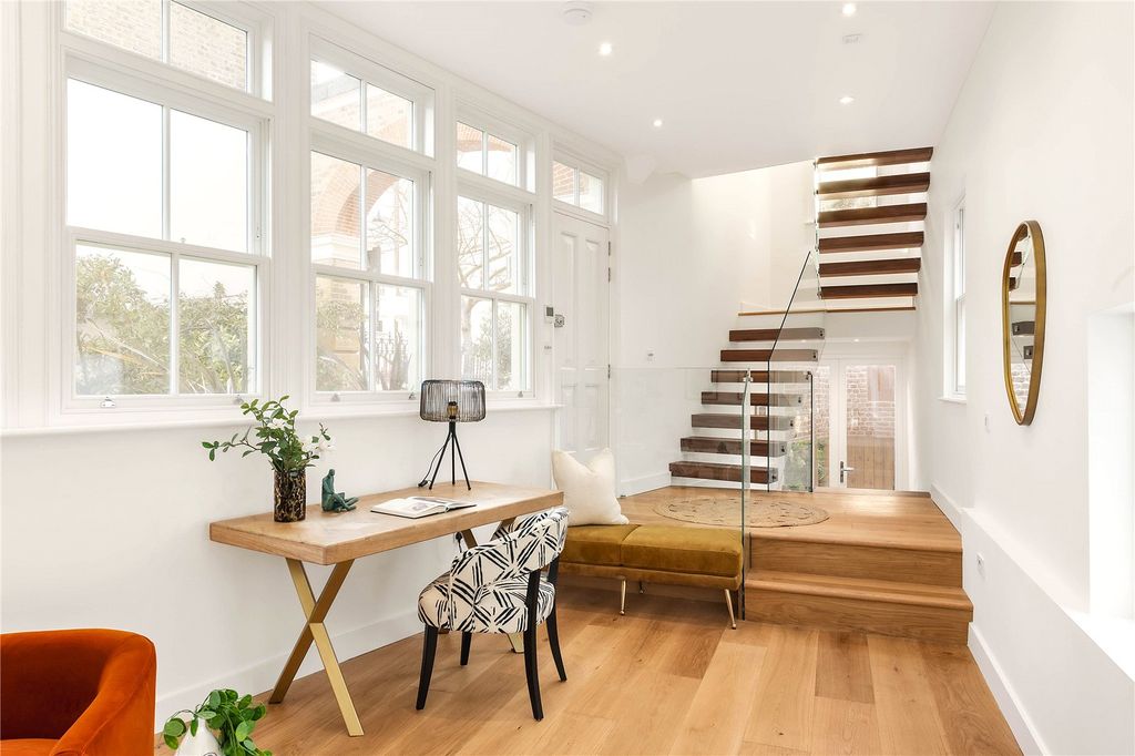 Property photo 3 of 11 Picture No. 14