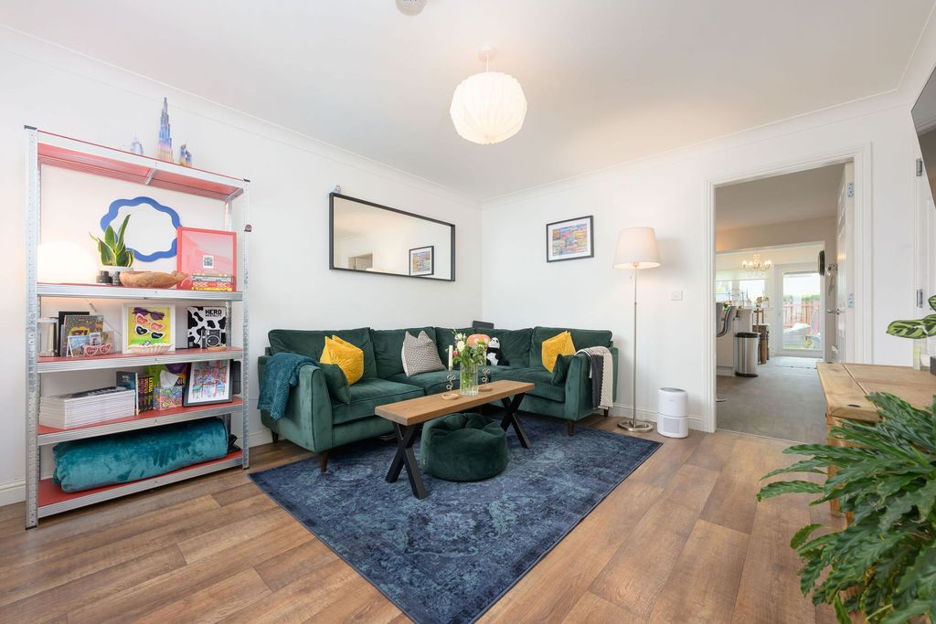 Property photo 2 of 24